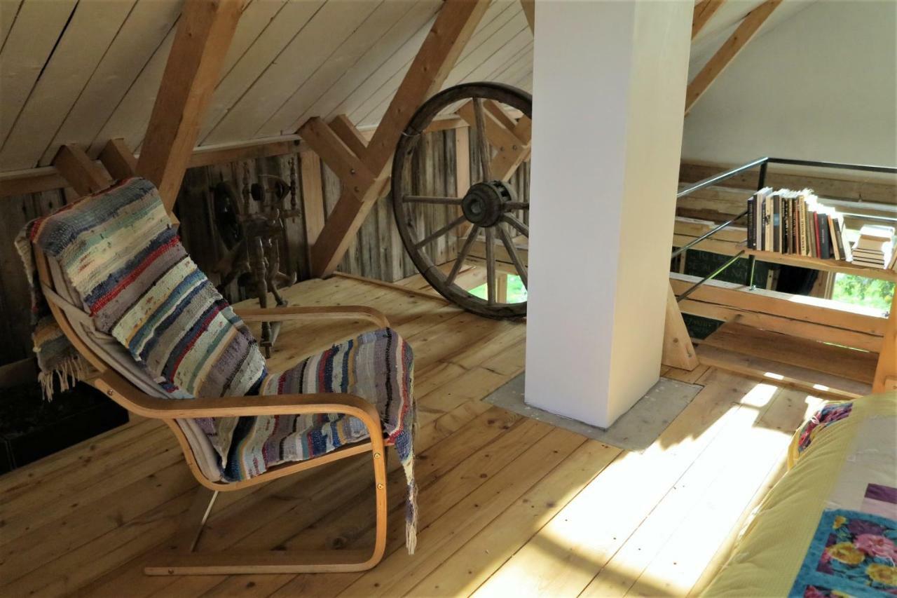 Hostal Mednieki Kalvene Krusati Exterior foto