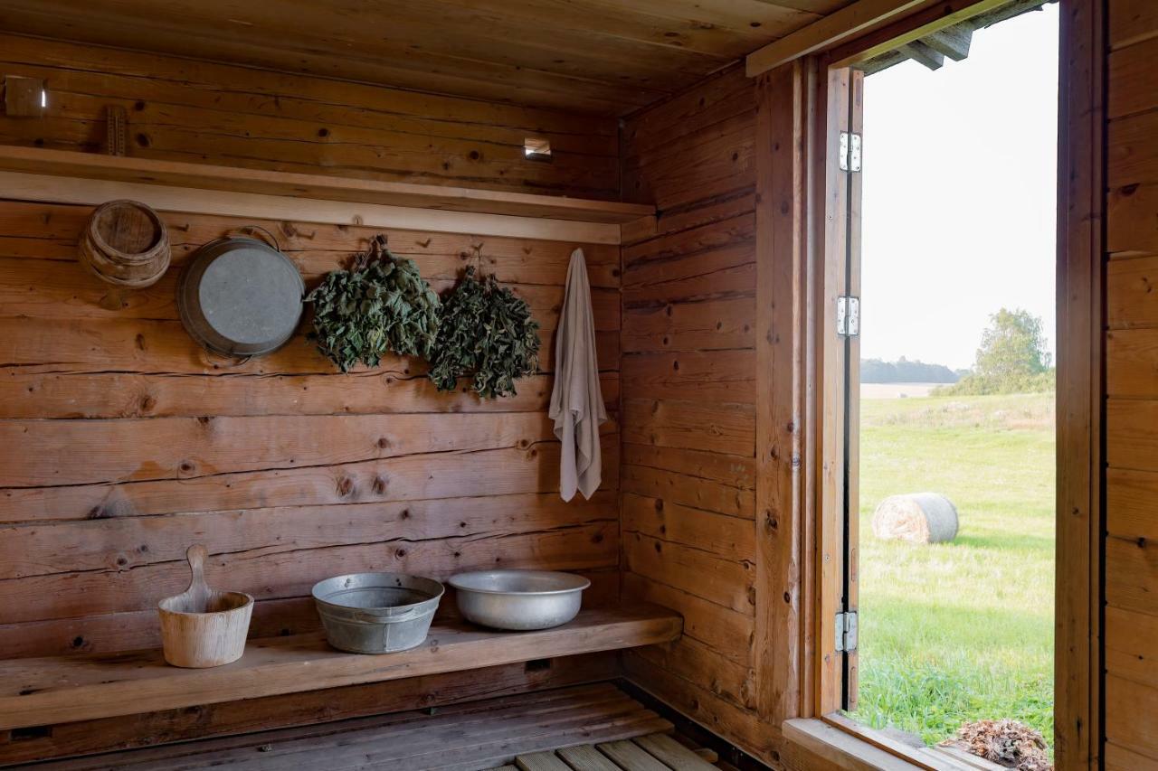Hostal Mednieki Kalvene Krusati Exterior foto